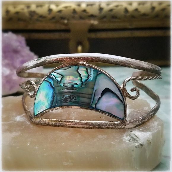 SOLD Alpaca Silver Abalone half moon cuff bracelet - Picture 3 of 7